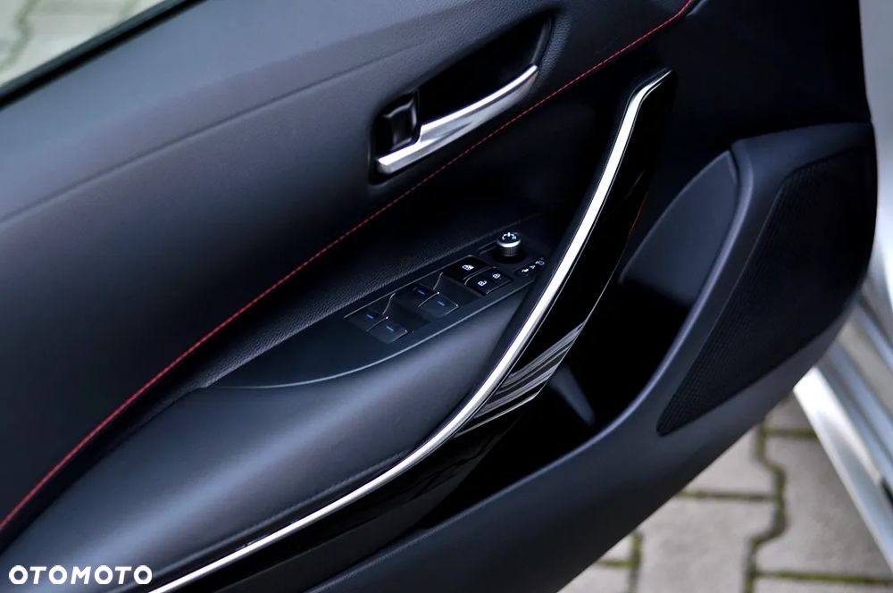 Toyota Corolla 2.0 Hybrid GR Sport - 32