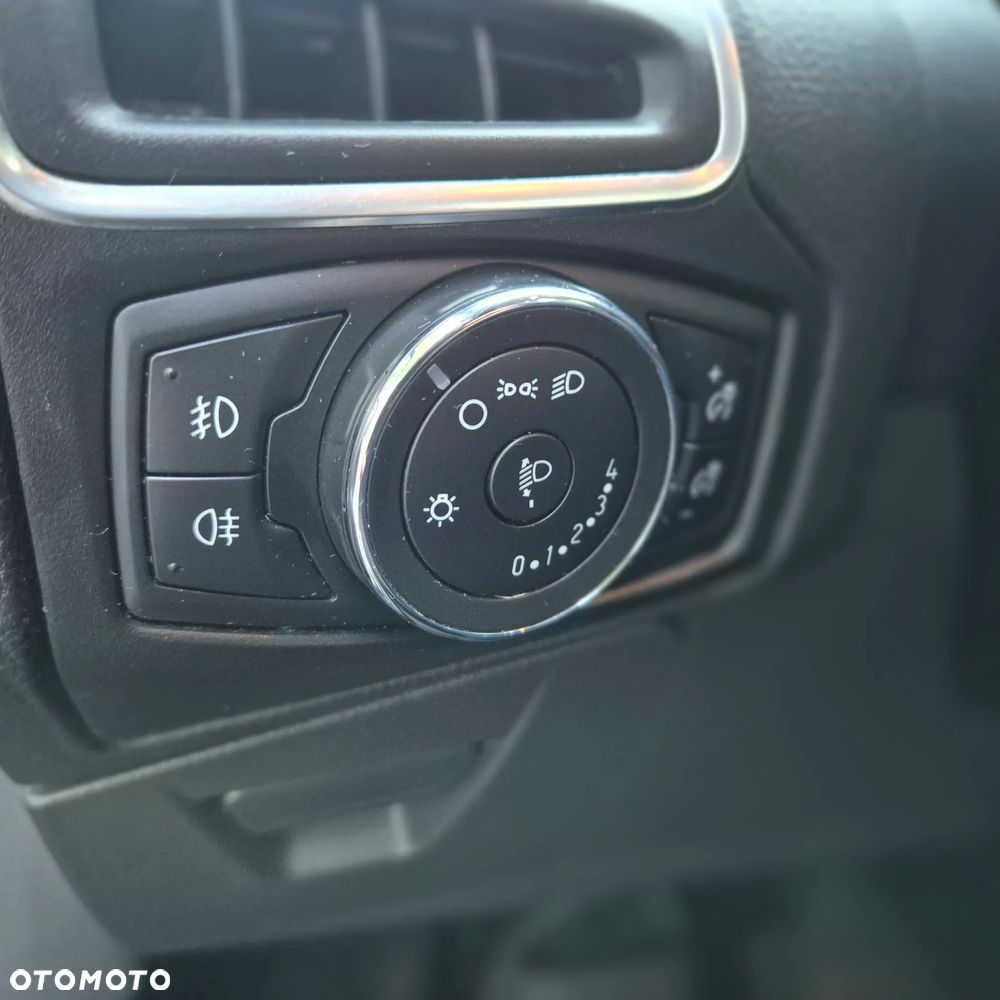 Ford Focus 1.6 TDCi ECOnetic 99g Start-Stopp-System SYNC Edition - 19