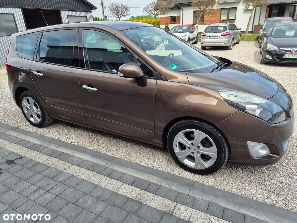 Renault Grand Scenic - 11