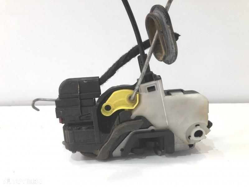 Broasca usa stanga fata Opel Insignia A (2008-2013) 13503801 - 1