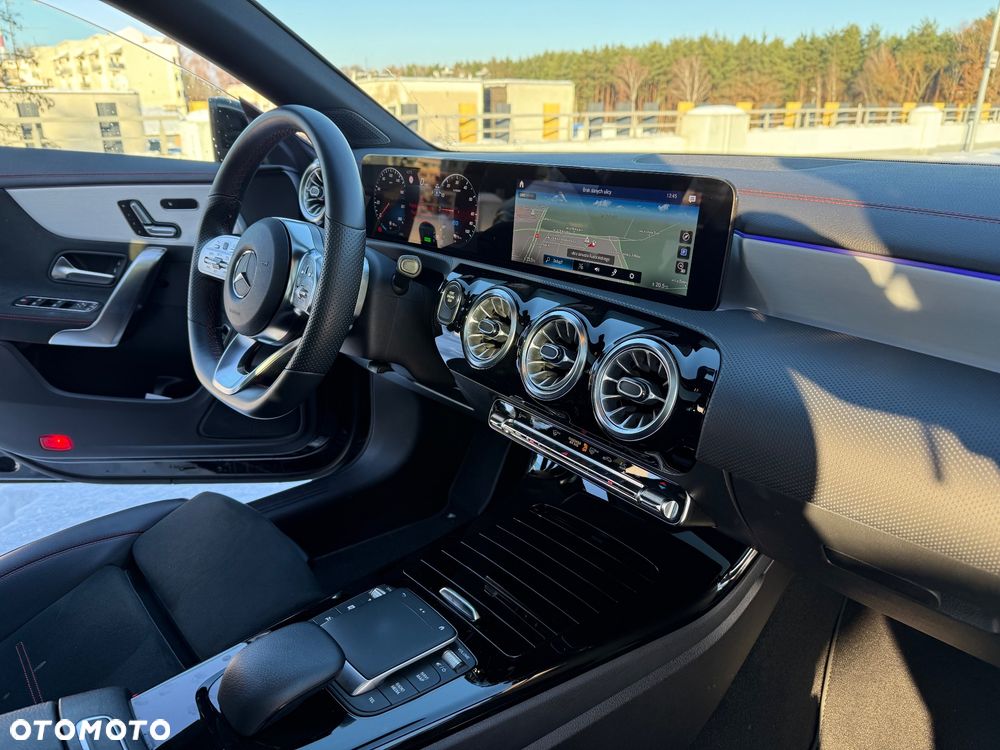 Mercedes-Benz CLA 250 e PHEV AMG Line 8G-DCT - 28