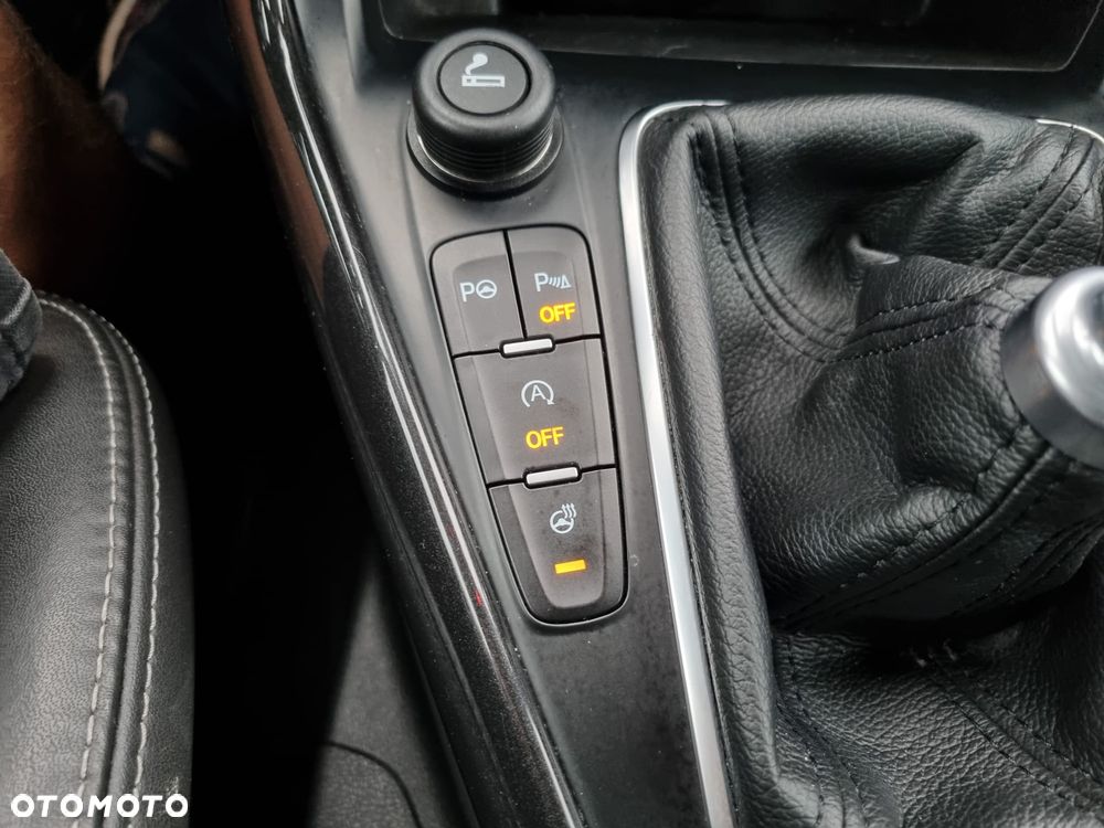 Ford Focus 2.0 TDCi Titanium ASS - 20