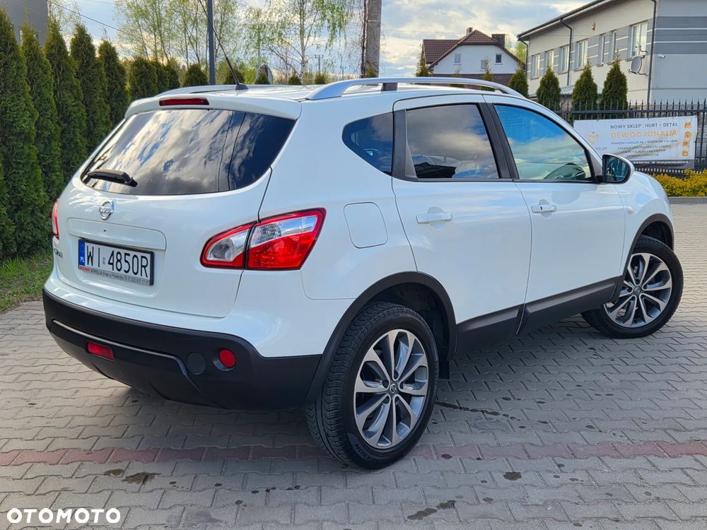 Nissan Qashqai 2.0 4x4 Tekna Premium - 4