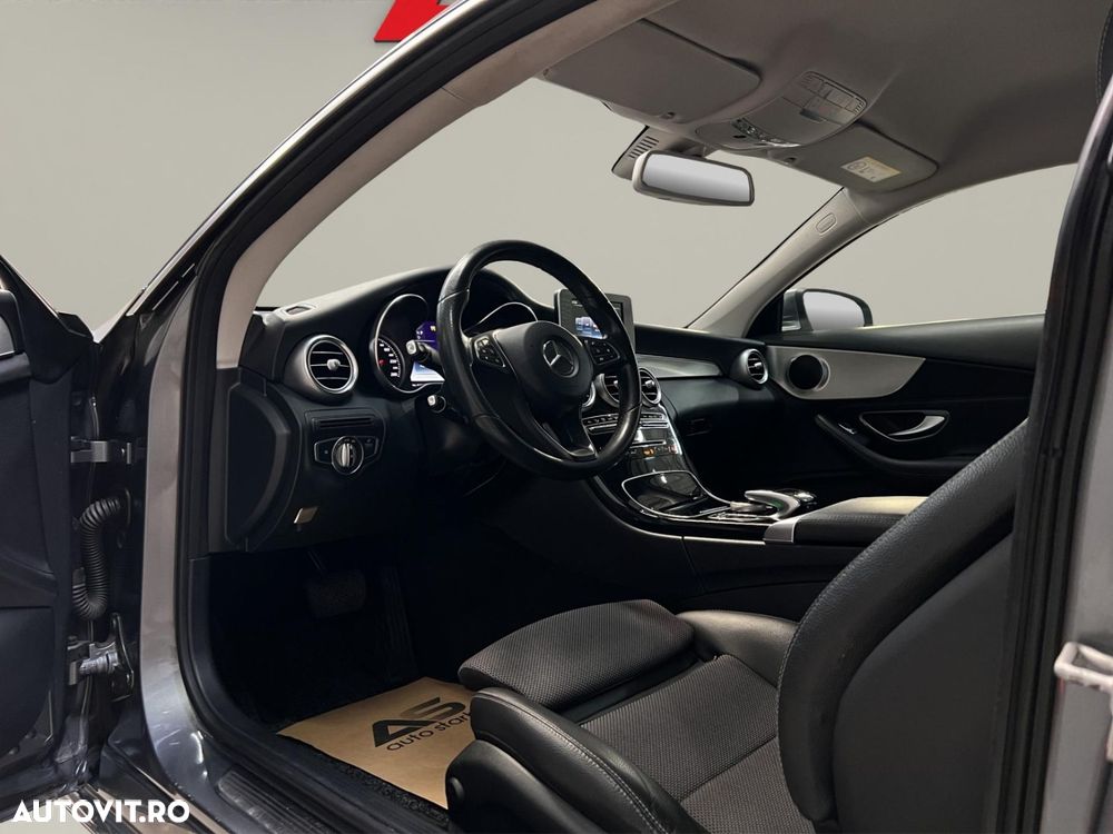 Mercedes-Benz C 220 d 4MATIC 9G-TRONIC - 4