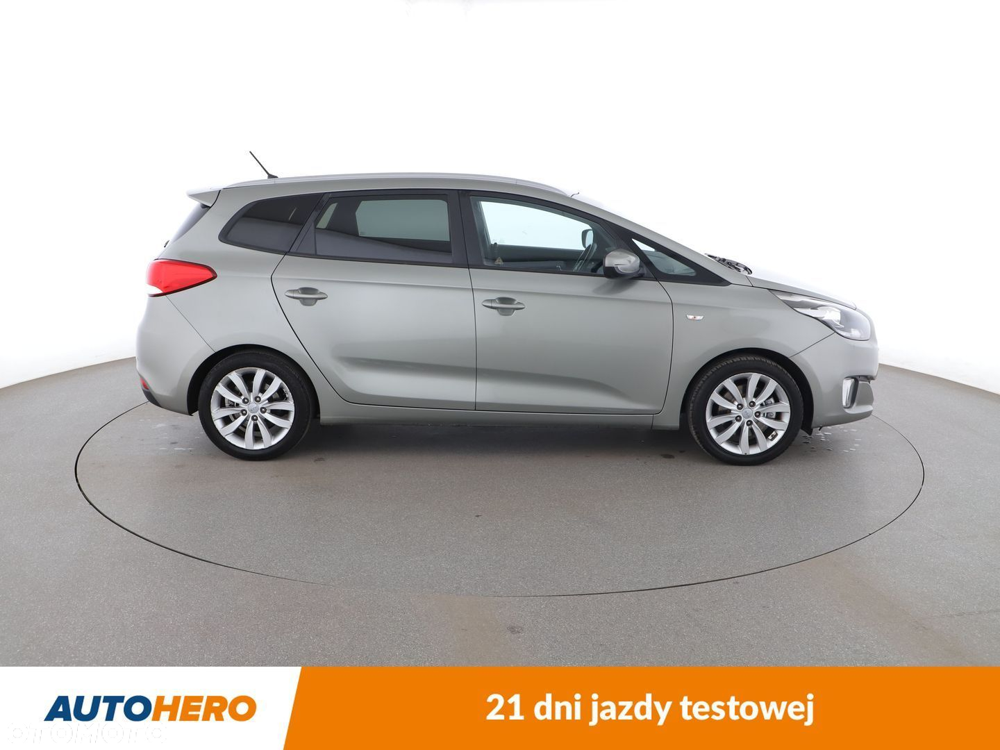 Kia Carens - 7