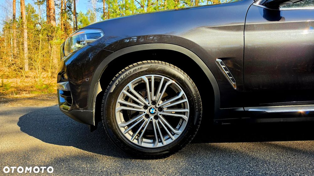 BMW X3 xDrive20d Luxury Line - 27