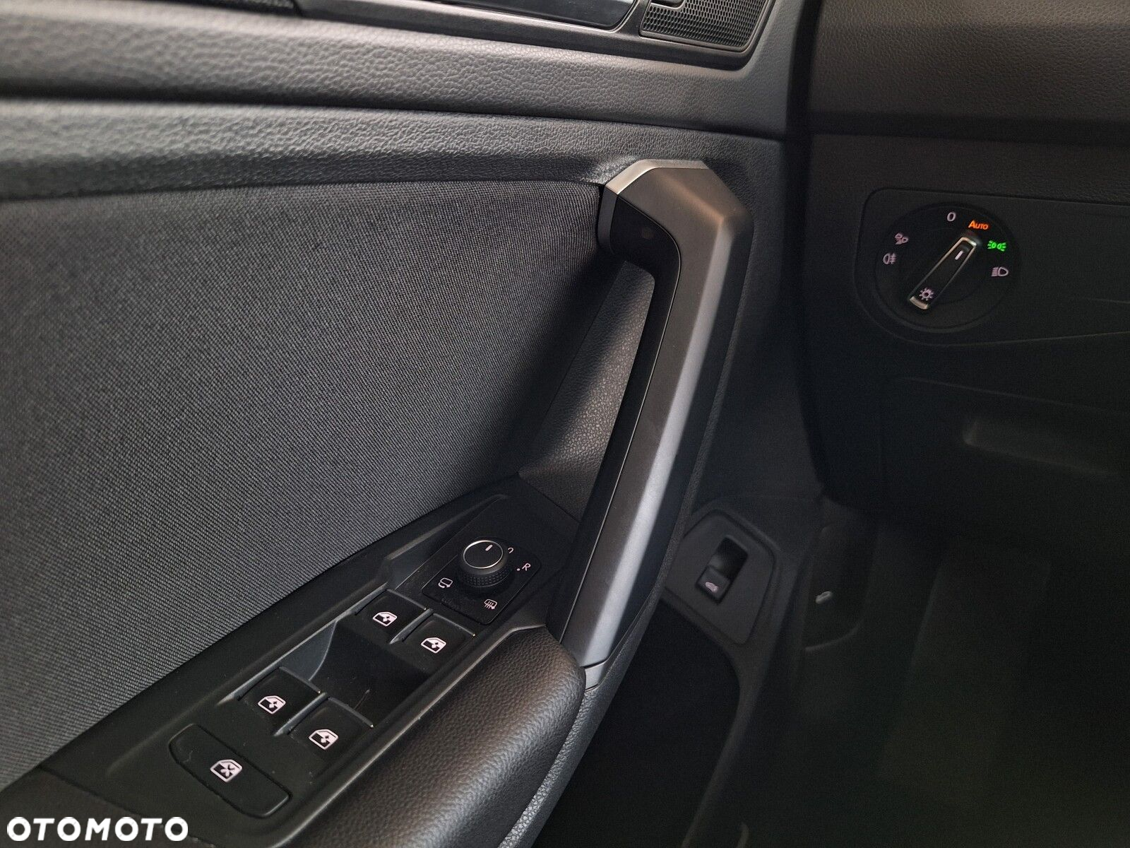 Volkswagen Tiguan 2.0 TSI 4Mot Elegance DSG - 37
