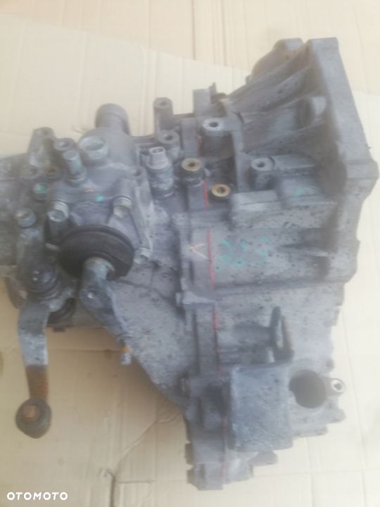 COROLLA E12 1,6 VVT-I SKRZYNIA BIEGOW IDEALNA - 8