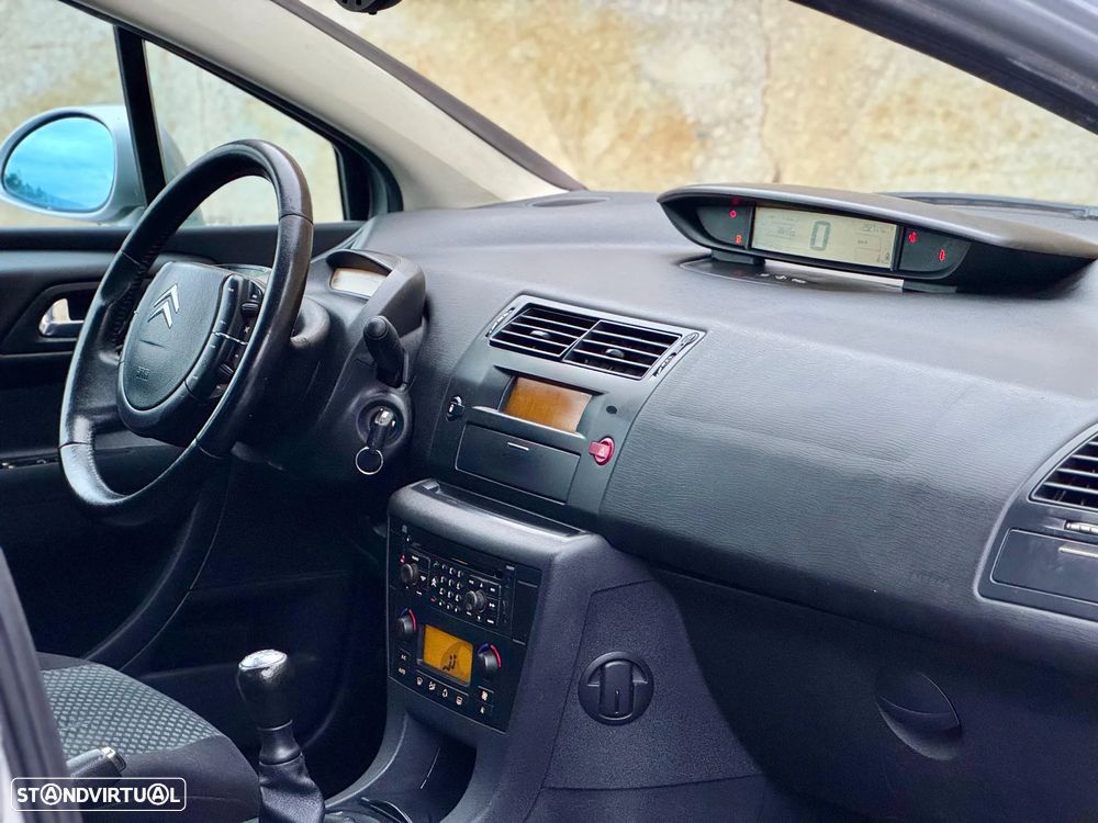 Citroën C4 1.6 HDi FAP Exclusive - 10