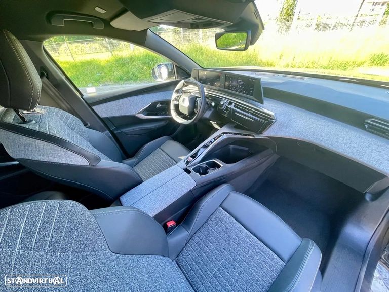 Peugeot 3008 1.2 Hybrid Allure e-DCS6 - 18