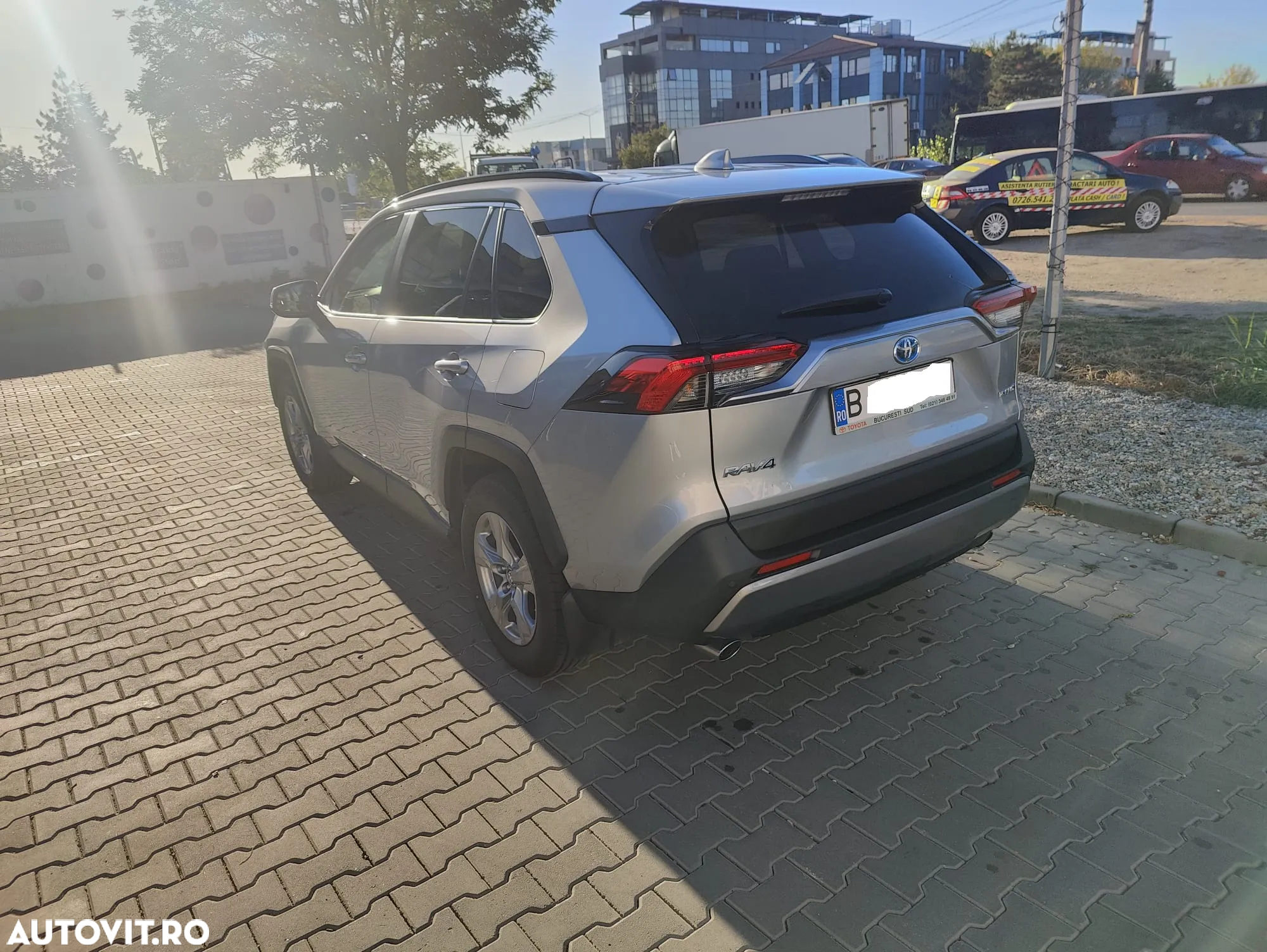 Toyota RAV4 - 4