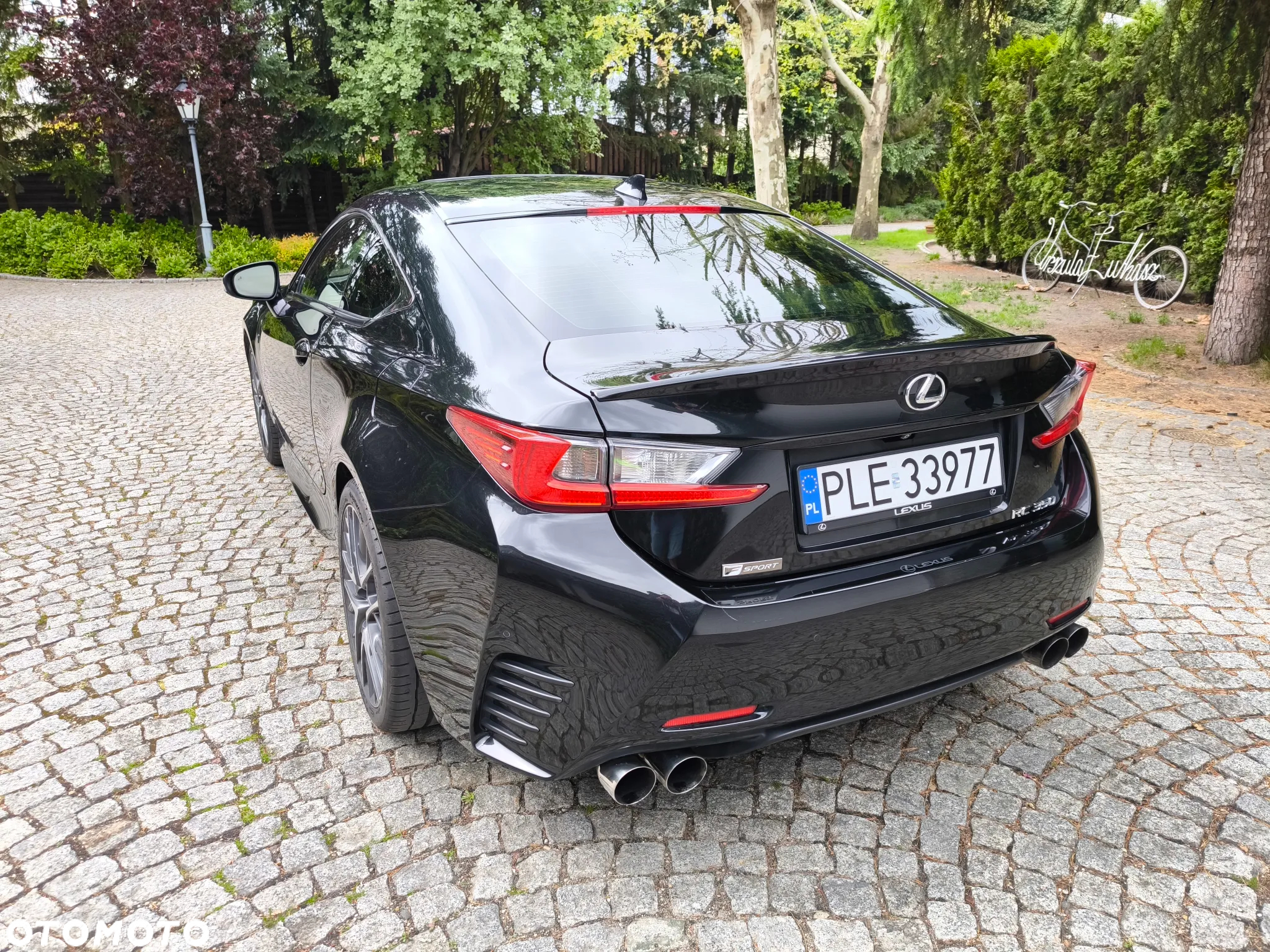 Lexus RC - 12