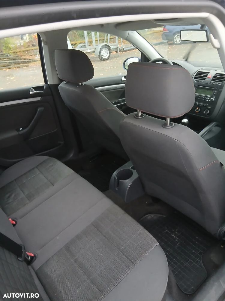 Volkswagen Golf - 14