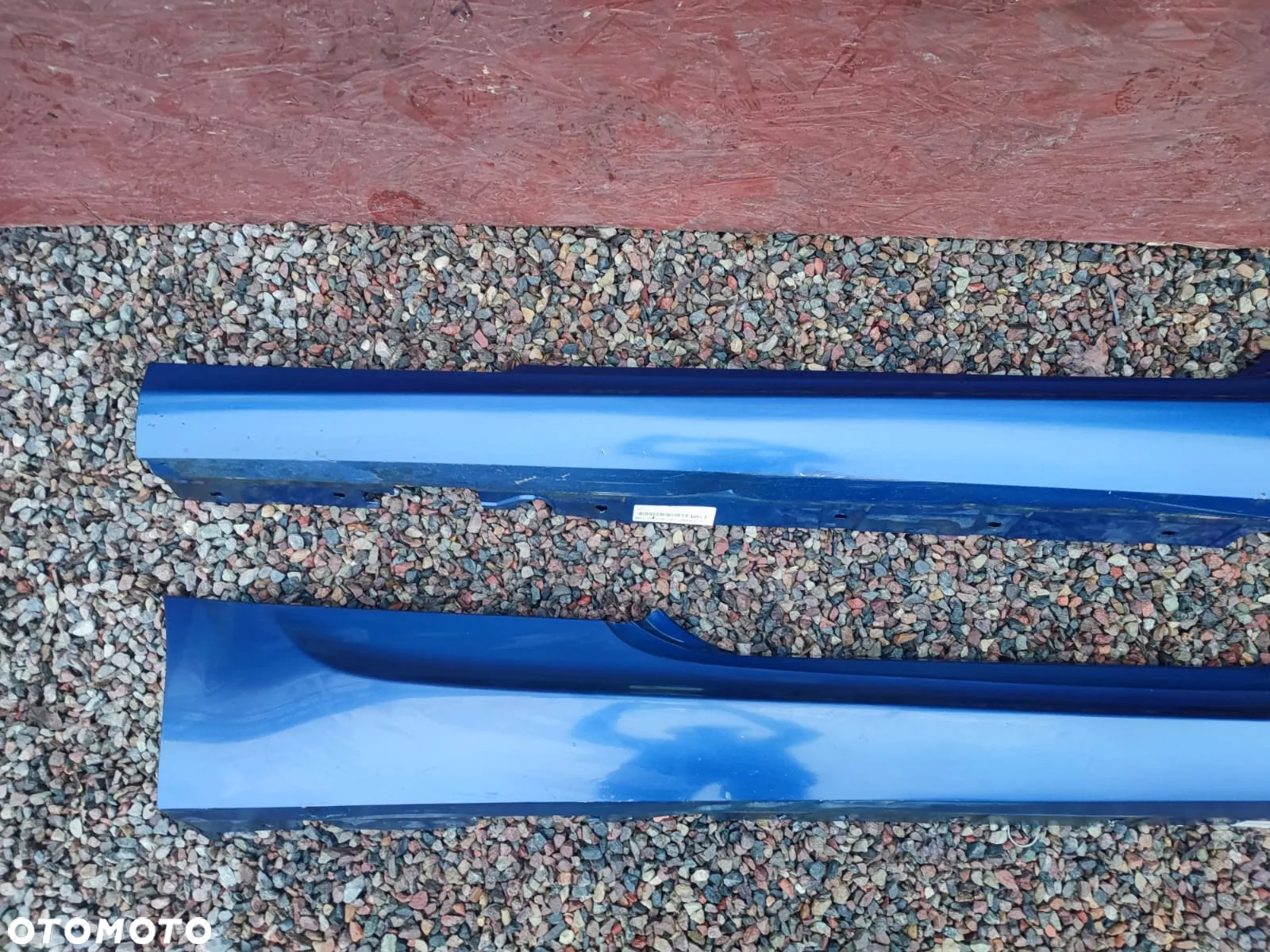 BMW E92 / E92 LCI / E93 / E93 LCI, ORYGINALNE NAKŁADNI NA PROGIM-PAKIET LEWA + PRAWA, W KOL. LE MANS BLAU METALIC 381. O NR: 7 173 919 / 7 173 920 / 8 041 198 / 8 041 197 OEM. W BARDZO DOBRYM STANIE. - 3