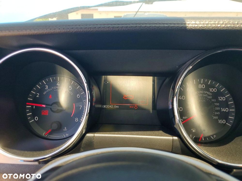 Ford Mustang 5.0 V8 GT - 9