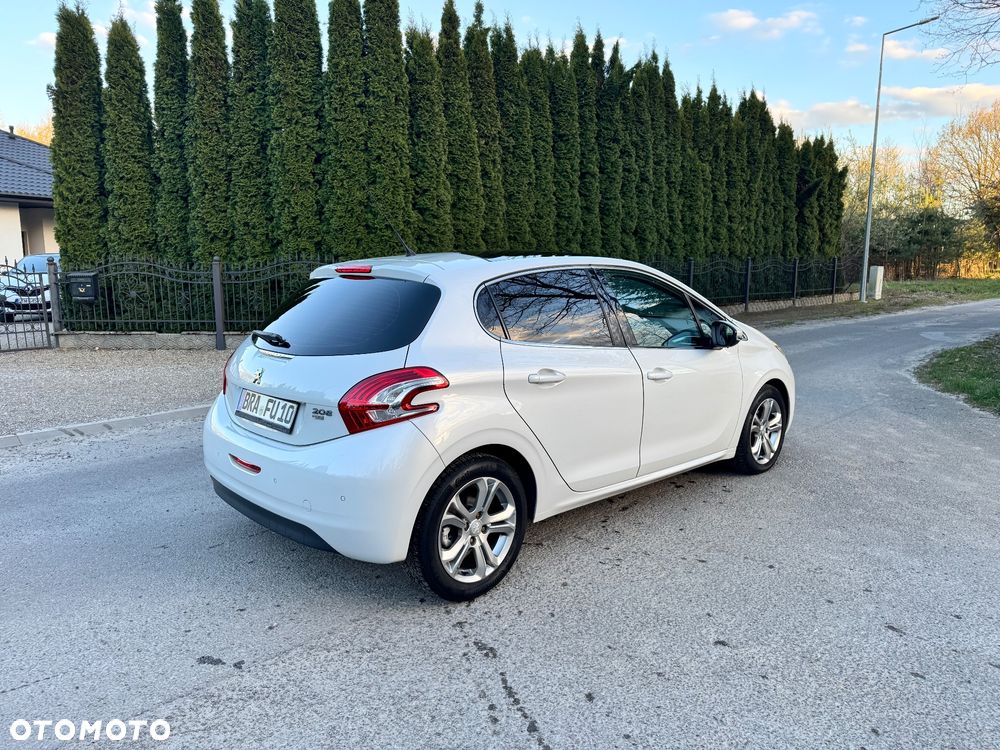 Peugeot 208 1.6 e-HDi Allure STT - 12