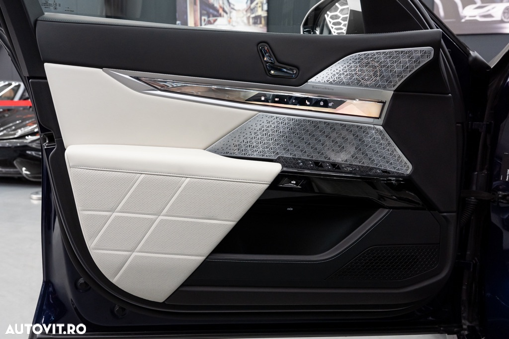 BMW Seria 7 750e xDrive AT PHEV - 39