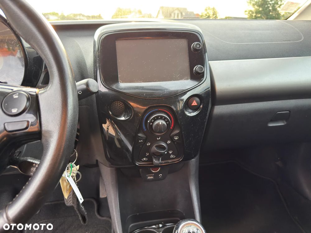 Peugeot 108 PureTech 82 Allure - 12