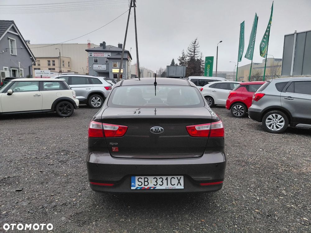 Kia Rio - 6