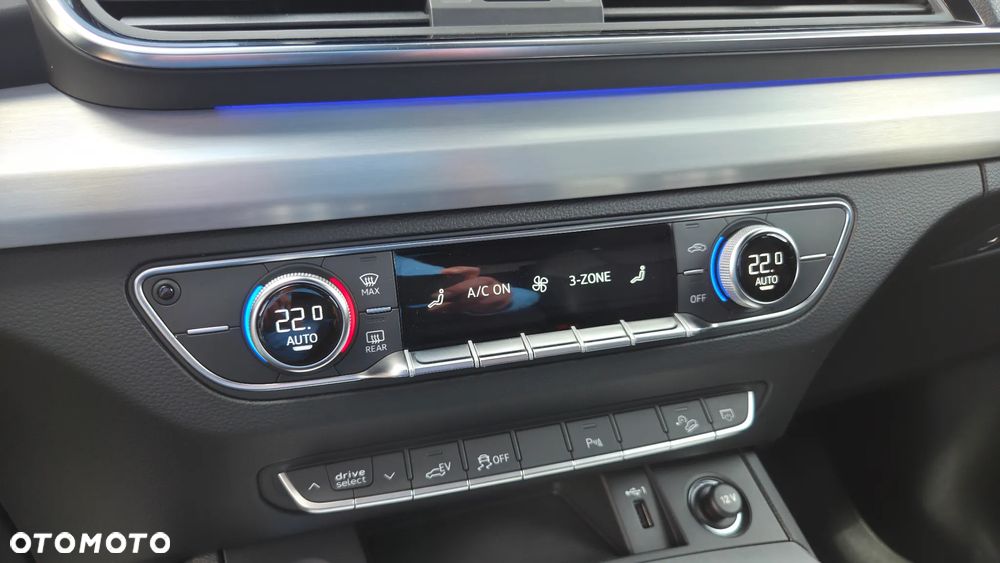 Audi Q5 55 TFSIe quattro S tronic S line - 25