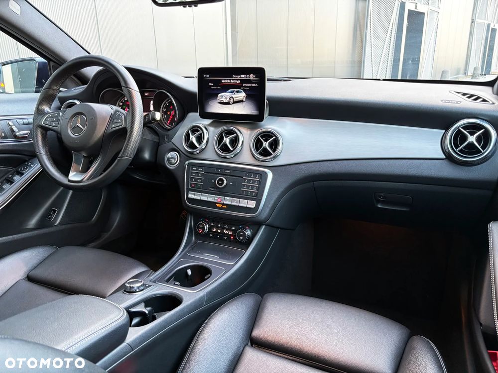 Mercedes-Benz GLA 250 4-Matic Style - 18