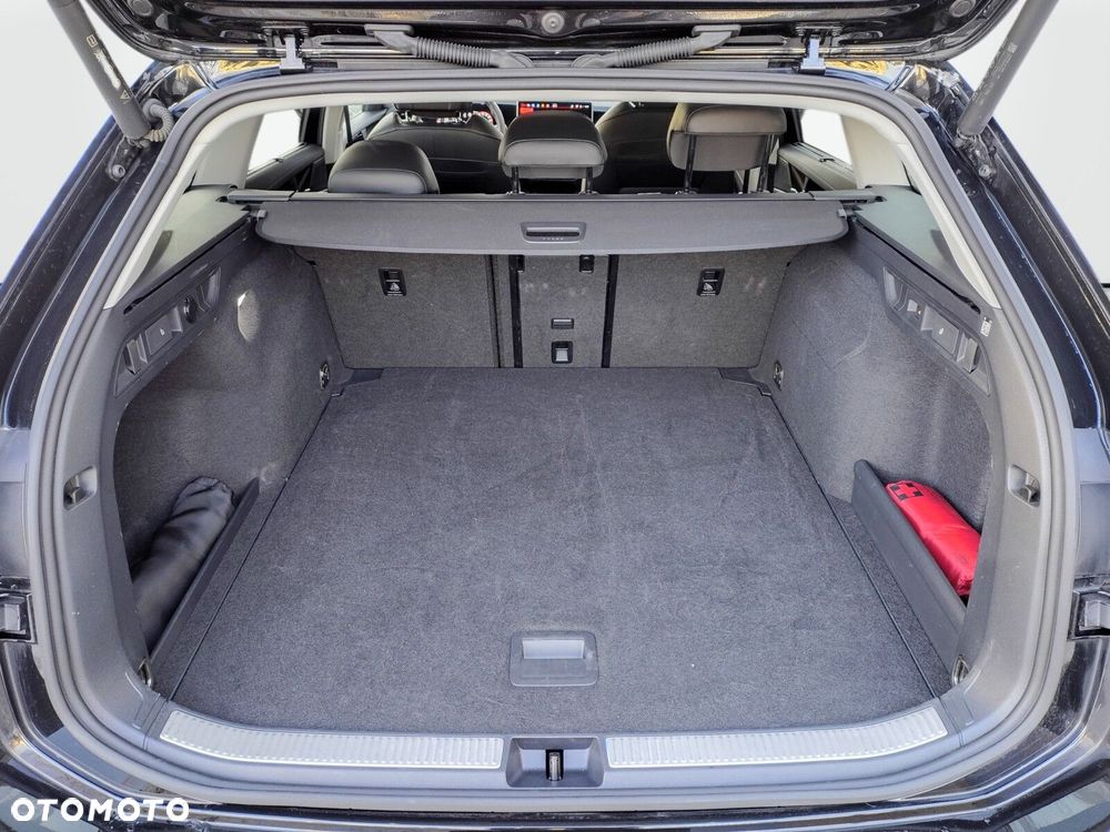 Volkswagen Passat Variant 2.0 TDI EVO Elegance DSG - 31