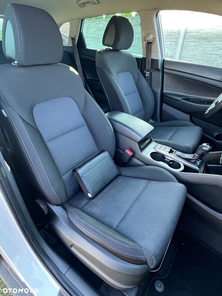 Hyundai Tucson blue 1.7 CRDi 2WD DCT Premium - 35