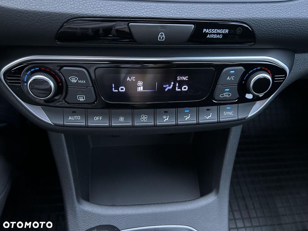 Hyundai i30 1.0 T-GDI Smart - 24