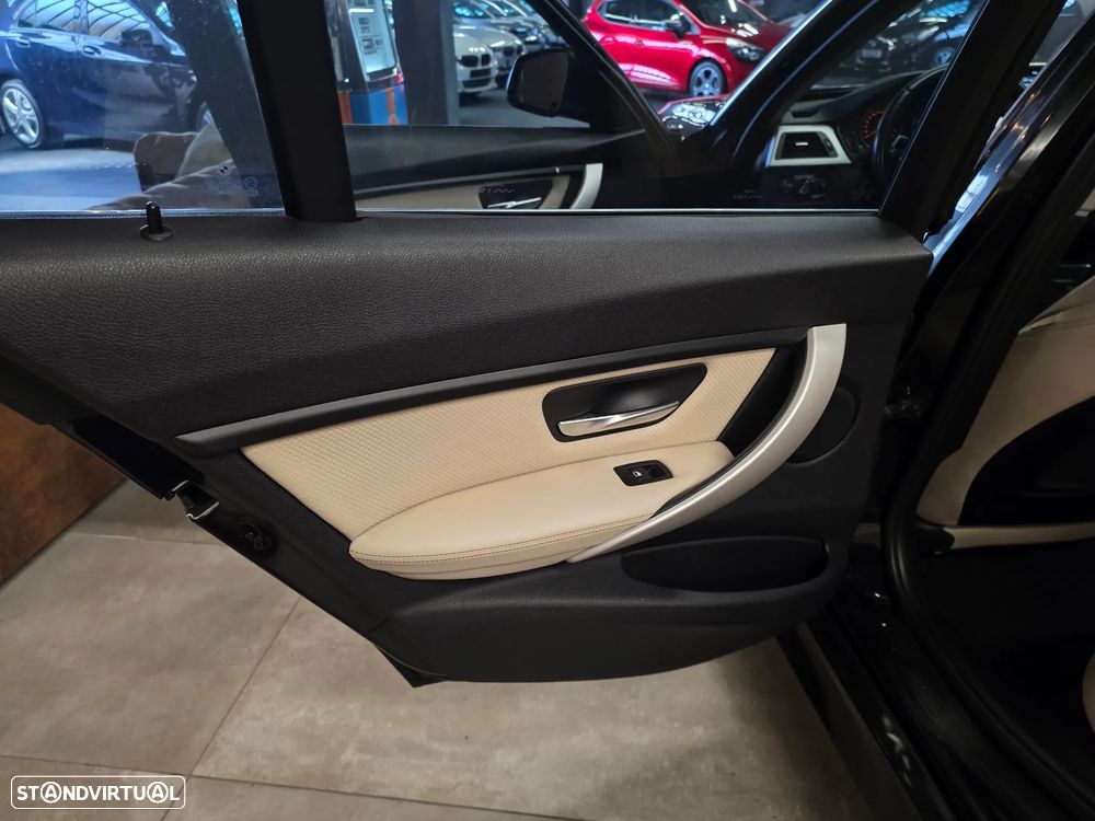 BMW 320 d Aut. Efficient Dynamics Edition Sport Line - 19