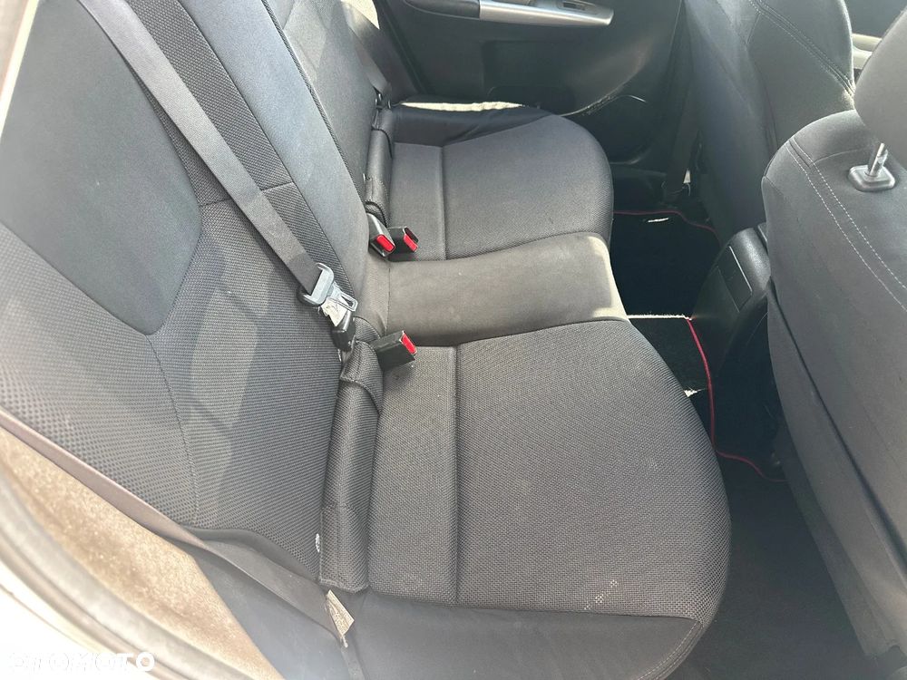 Subaru Impreza - 18