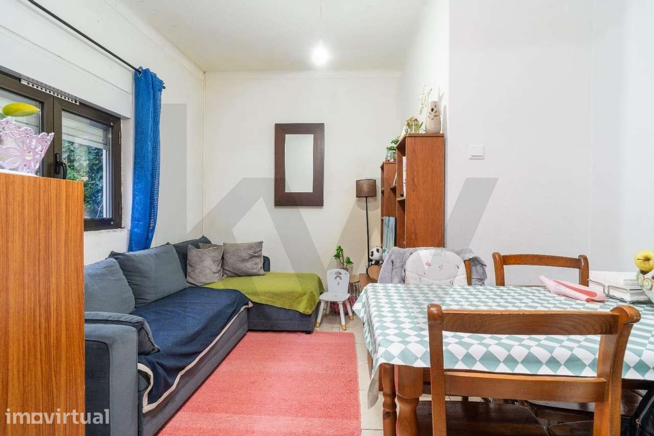 Prédio com 4 Apartamentos T2 + Terreno - Grande imagem: 3/22