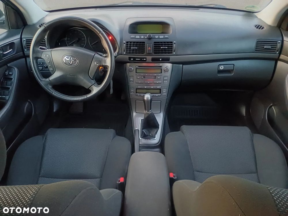 Toyota Avensis 2.0 D-4D Travel - 20