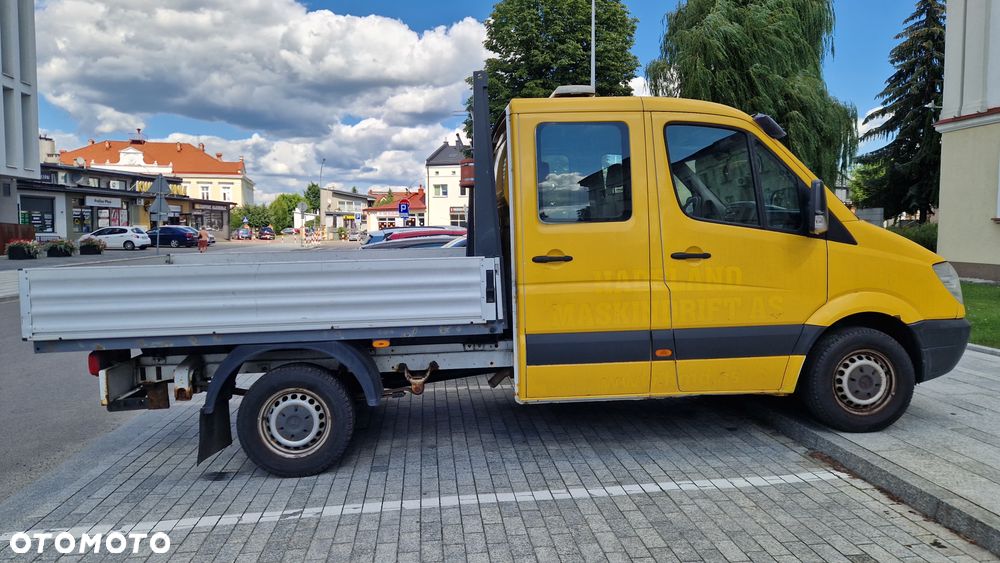 Mercedes-Benz Sprinter - 11