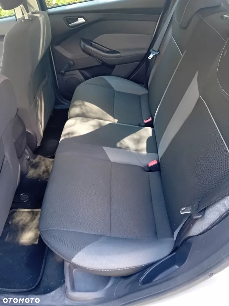 Ford Focus 1.6 TDCi Ambiente - 8