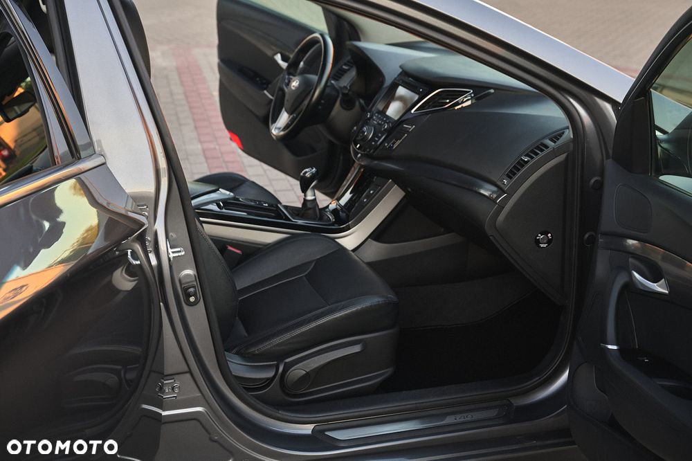 Hyundai i40 Kombi 1.7 CRDi Premium - 21