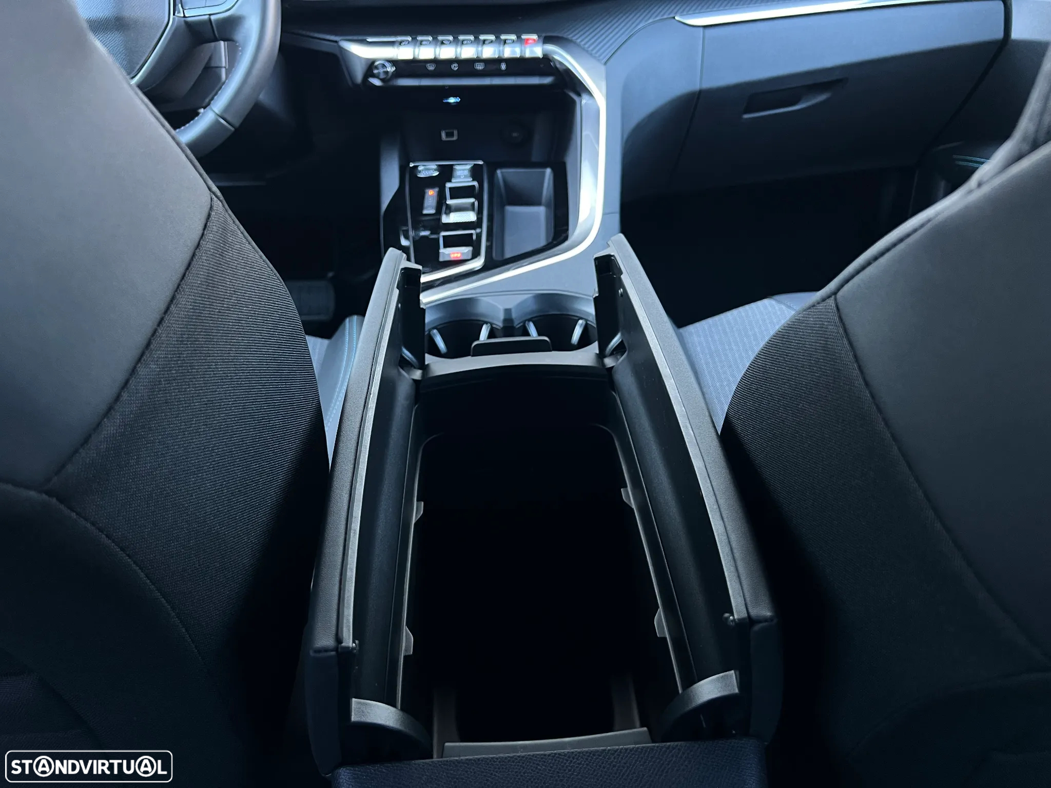 Peugeot 3008 1.2 Hybrid Allure Pack e-DCS6 - 37