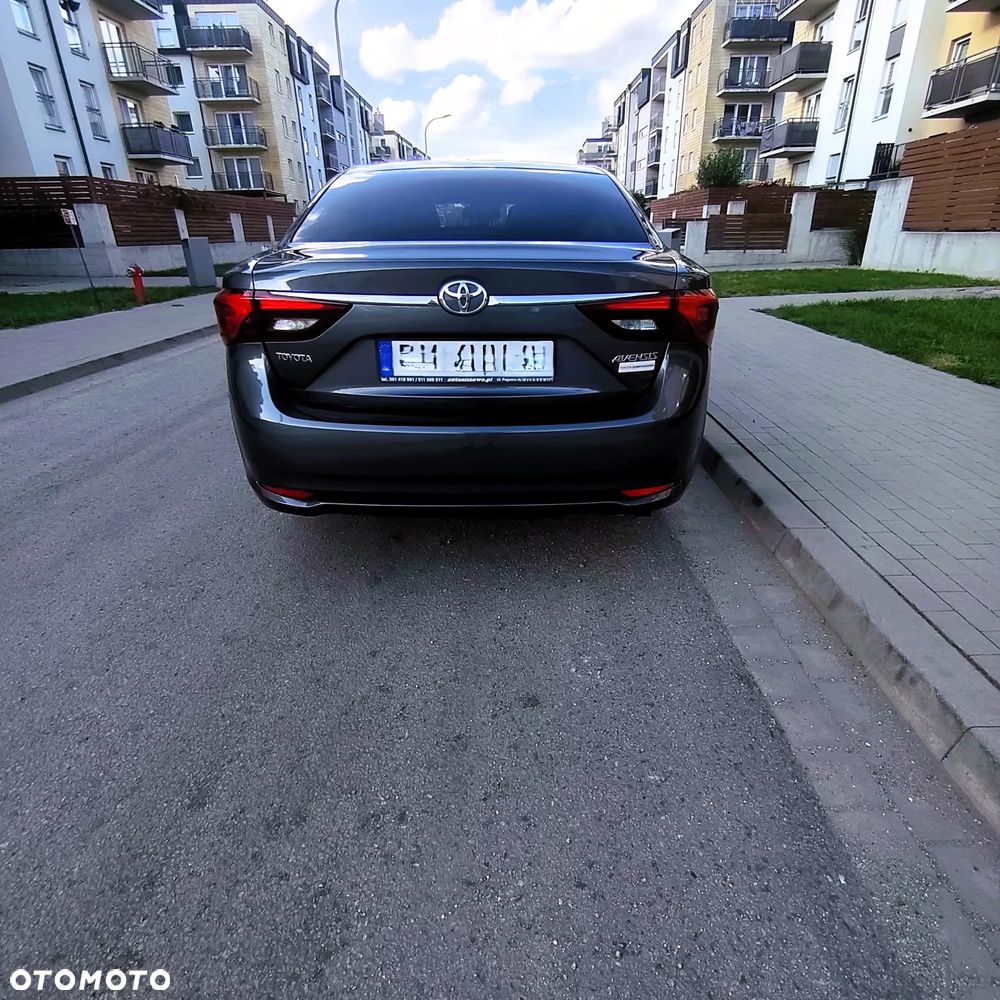 Toyota Avensis 2015 photo 4