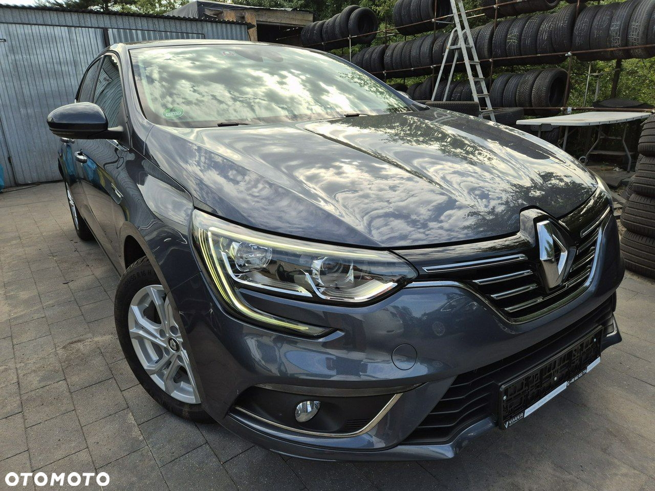 Renault Megane 1.2 16V TCe Energy Bose - 2