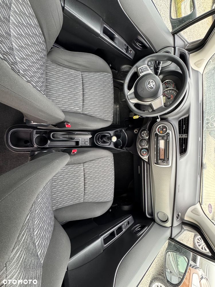 Toyota Yaris 1.0 Life - 18