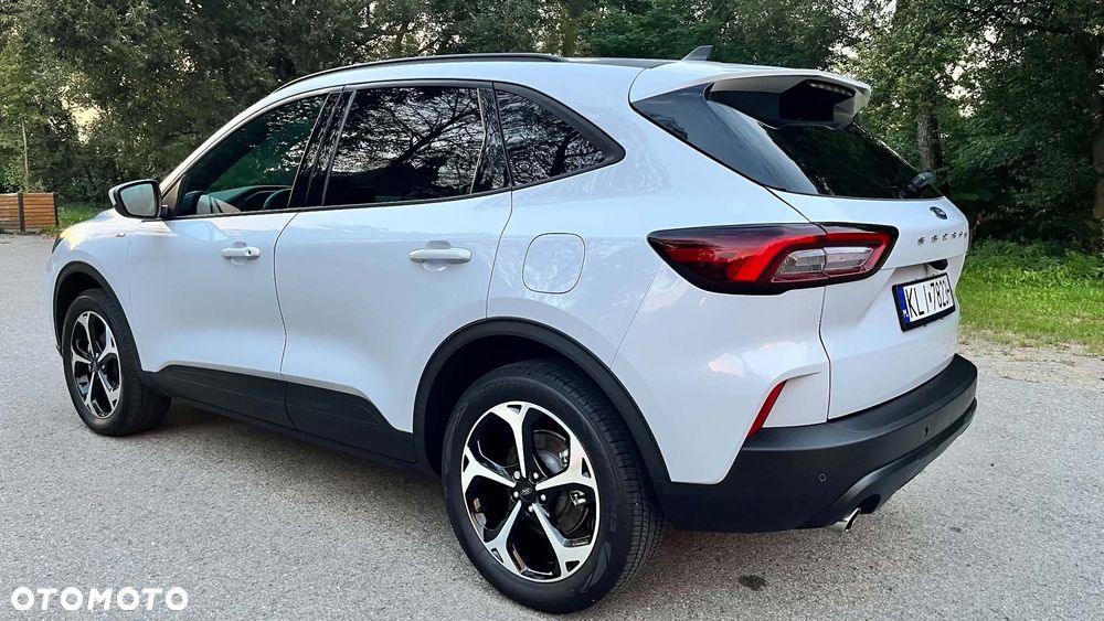 Ford Escape 2.0 EcoBoost AWD Titanium - 12