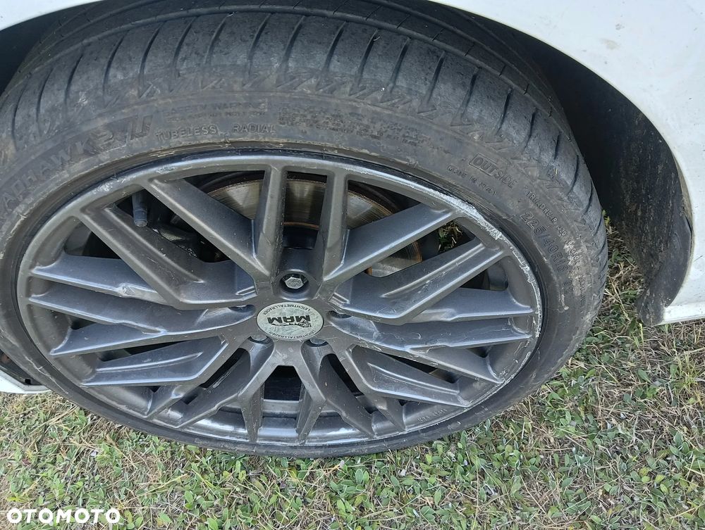 Volkswagen Golf 1.6 TDI Comfortline - 19