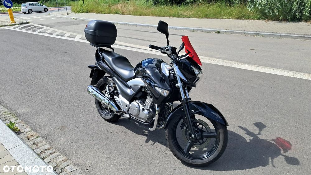 Suzuki GW 250 - 1