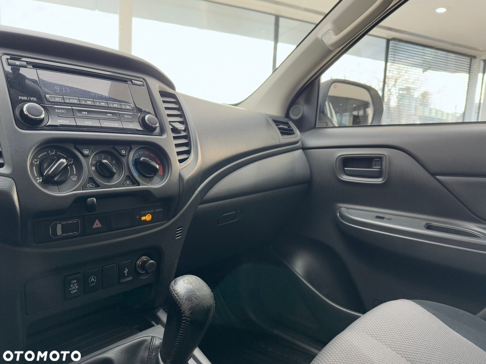 Mitsubishi L200 2.2 d DC Invite - 29