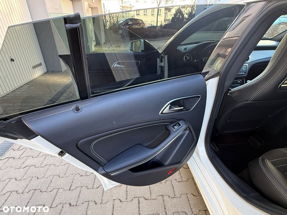 Mercedes-Benz CLA 200 - 26