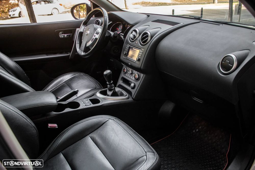 Nissan Qashqai 1.6 dCi DPF tekna - 24