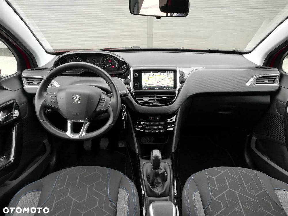 Peugeot 2008 - 8