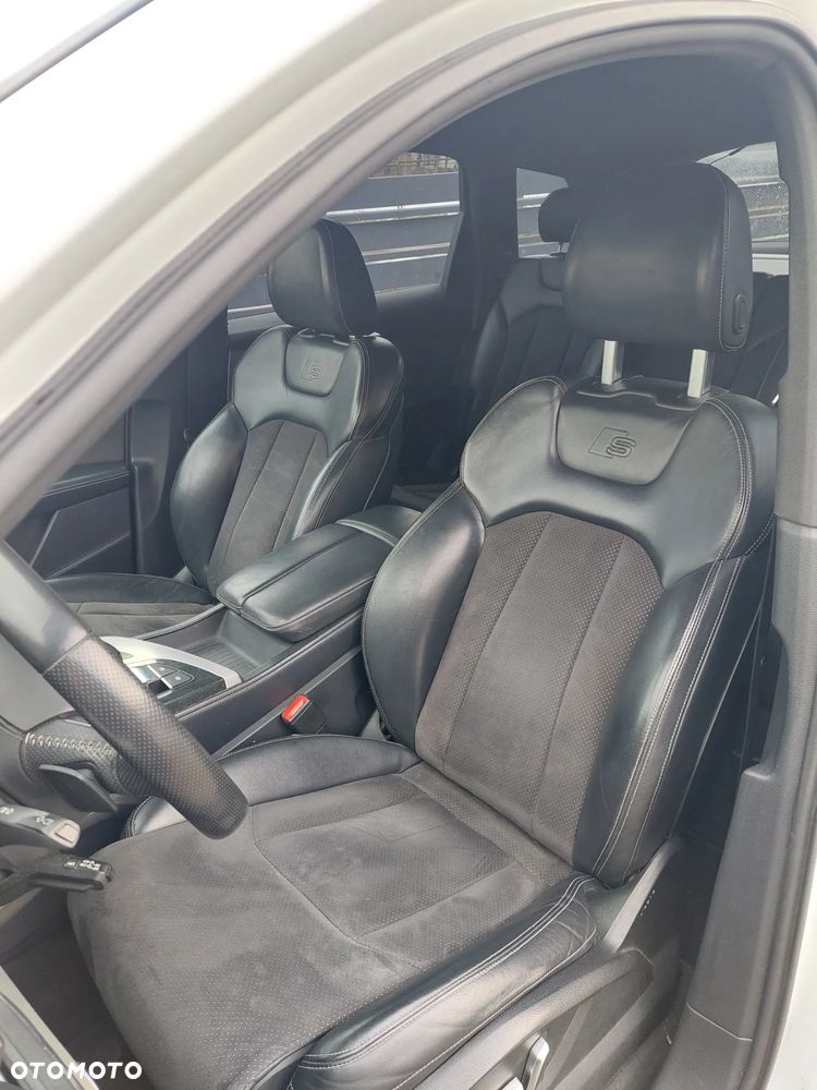 Audi Q7 - 10