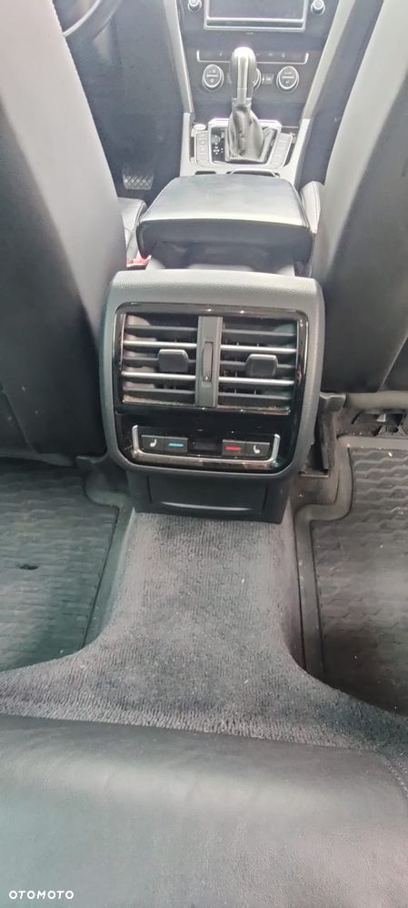 Volkswagen Passat - 9