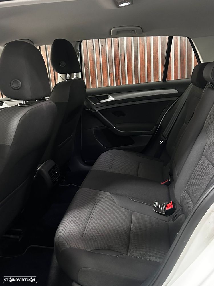 VW e-Golf AC/DC - 10