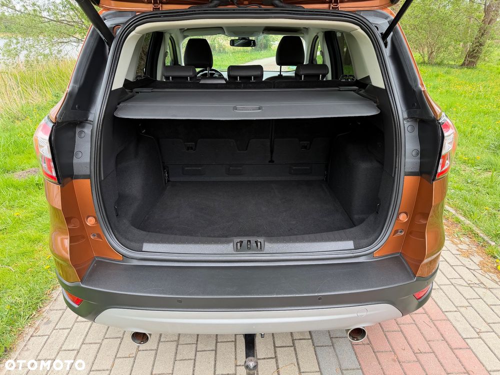 Ford Kuga 2.0 TDCi 2x4 Titanium - 8